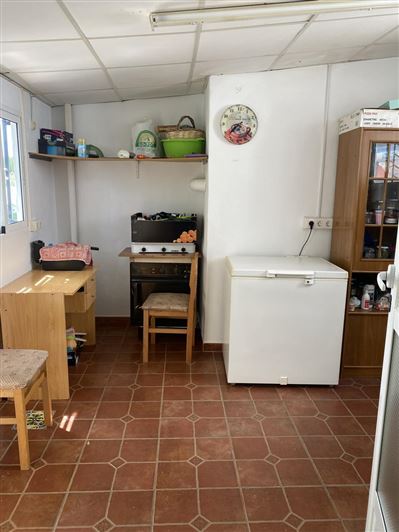 Image No.15-6 Bed Property for sale