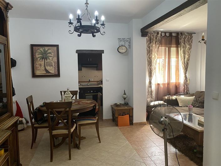 Image No.30-6 Bed Property for sale