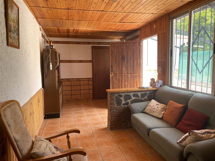 Image No.43-6 Bed Property for sale