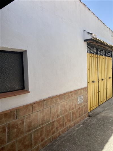 Image No.50-6 Bed Property for sale