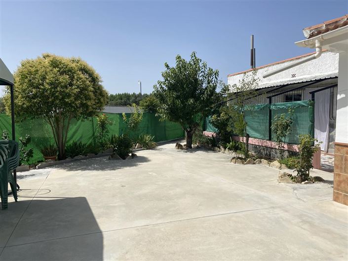 Image No.6-6 Bed Property for sale