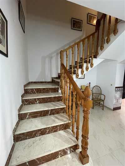 Image No.19-4 Bed Property for sale