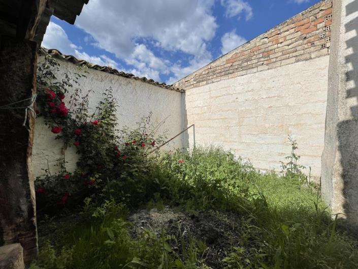 Image No.40-4 Bed Property for sale