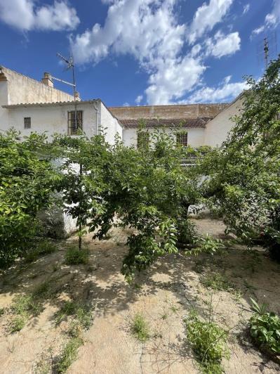 Image No.41-4 Bed Property for sale