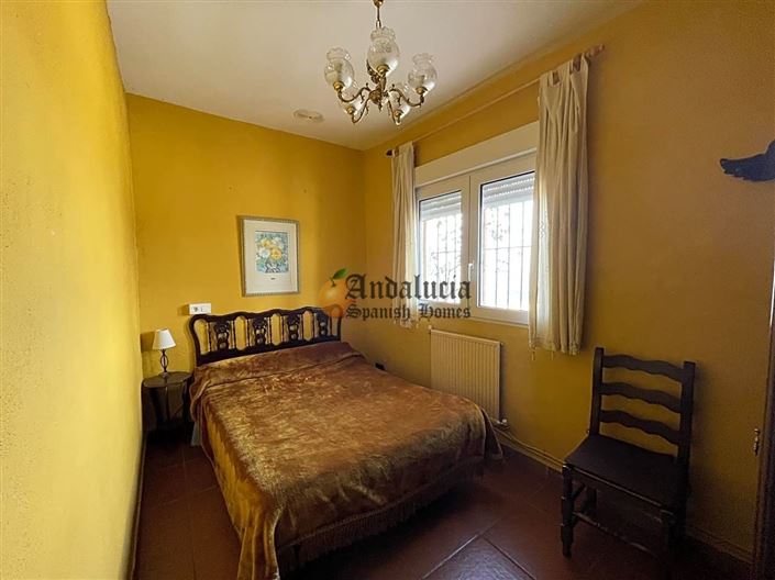 Image No.10-4 Bed Property for sale