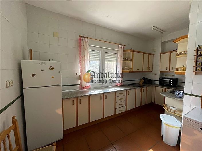 Image No.13-4 Bed Property for sale