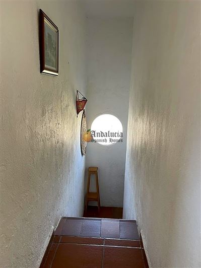 Image No.16-4 Bed Property for sale