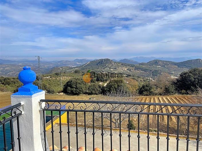 Image No.28-4 Bed Property for sale