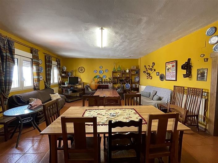 Image No.7-4 Bed Property for sale