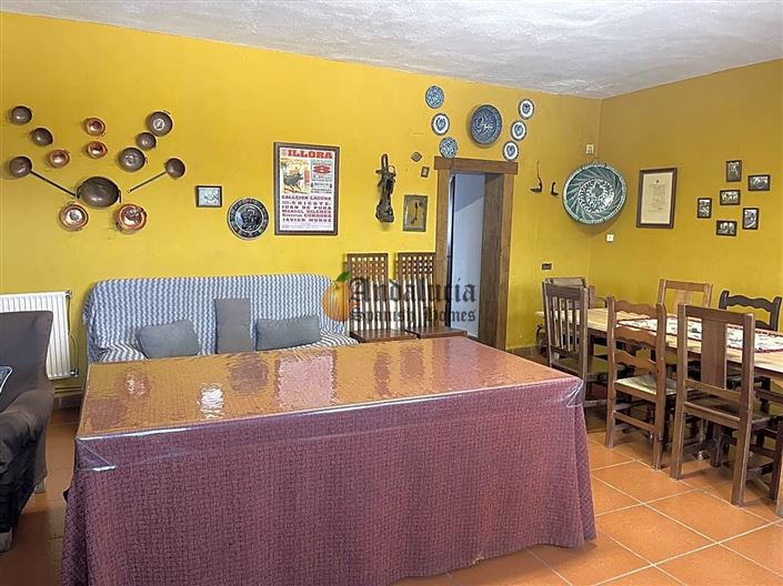 Image No.9-4 Bed Property for sale