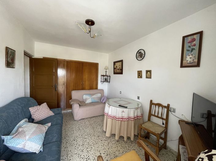 Image No.11-4 Bed Property for sale