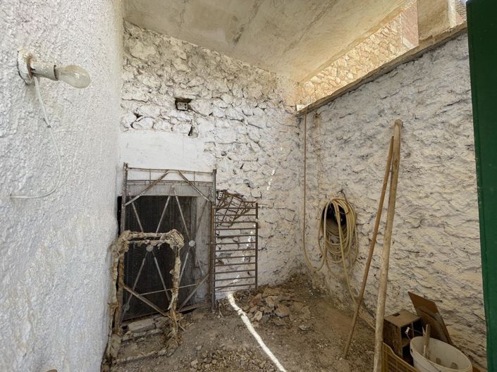 Image No.28-4 Bed Property for sale