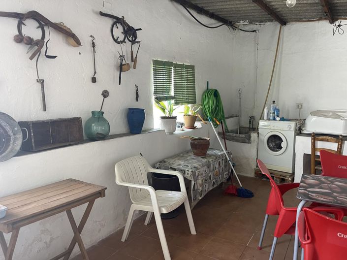 Image No.35-4 Bed Property for sale