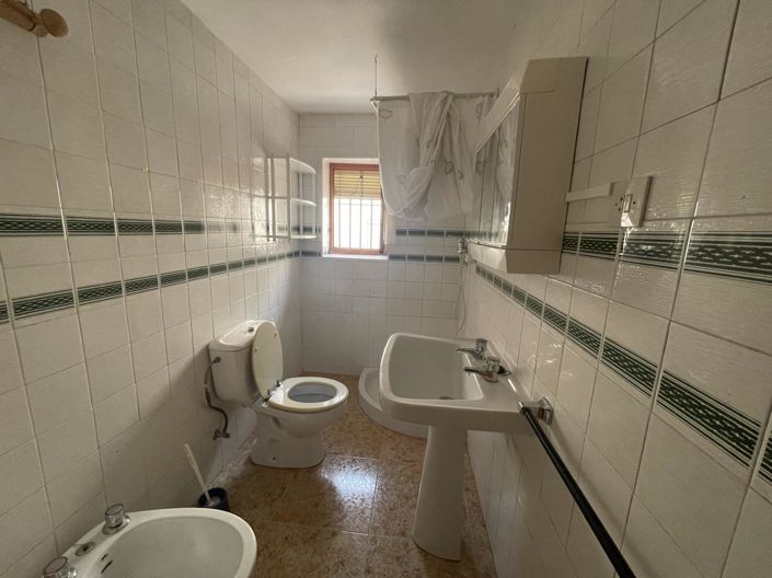 Image No.26-4 Bed Property for sale