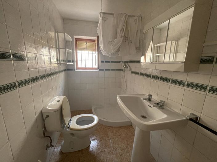 Image No.27-4 Bed Property for sale