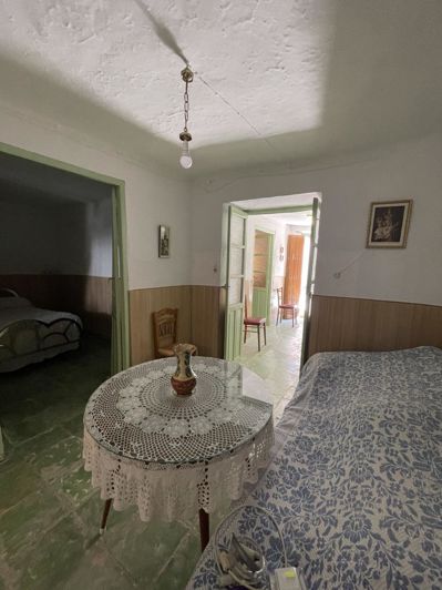 Image No.15-3 Bed Property for sale