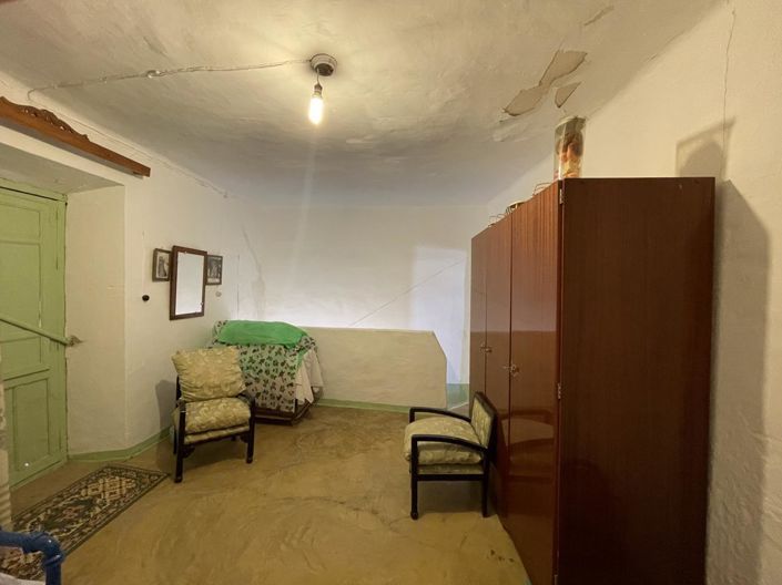 Image No.26-3 Bed Property for sale