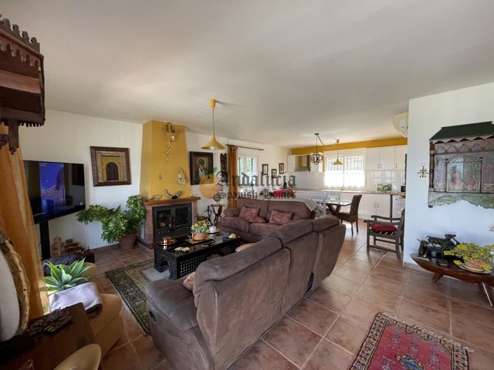 Image No.16-4 Bed Property for sale