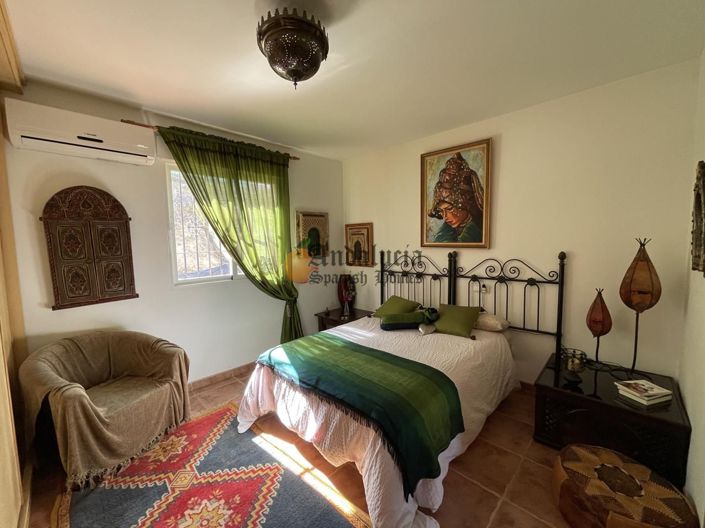 Image No.33-4 Bed Property for sale