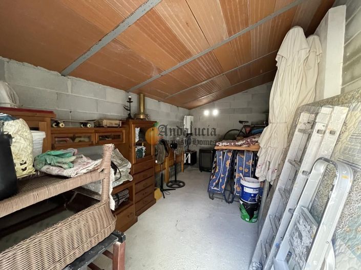 Image No.43-4 Bed Property for sale