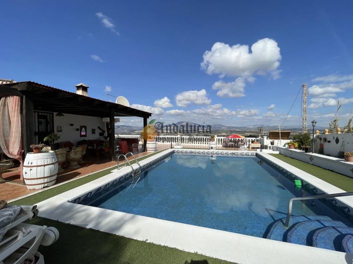 Image No.5-4 Bed Property for sale