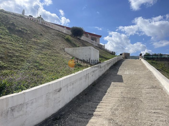 Image No.52-4 Bed Property for sale