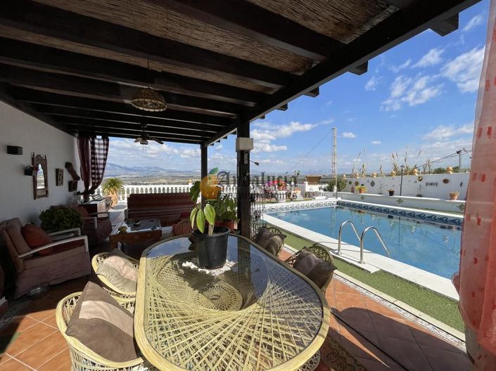 Image No.6-4 Bed Property for sale