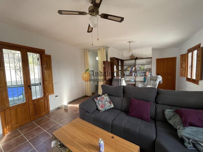 Image No.26-3 Bed Property for sale