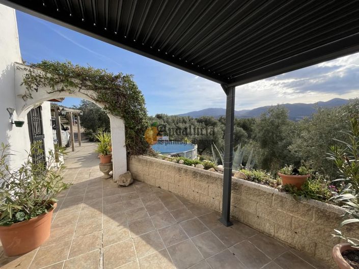 Image No.3-3 Bed Property for sale