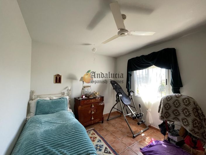 Image No.24-2 Bed Property for sale