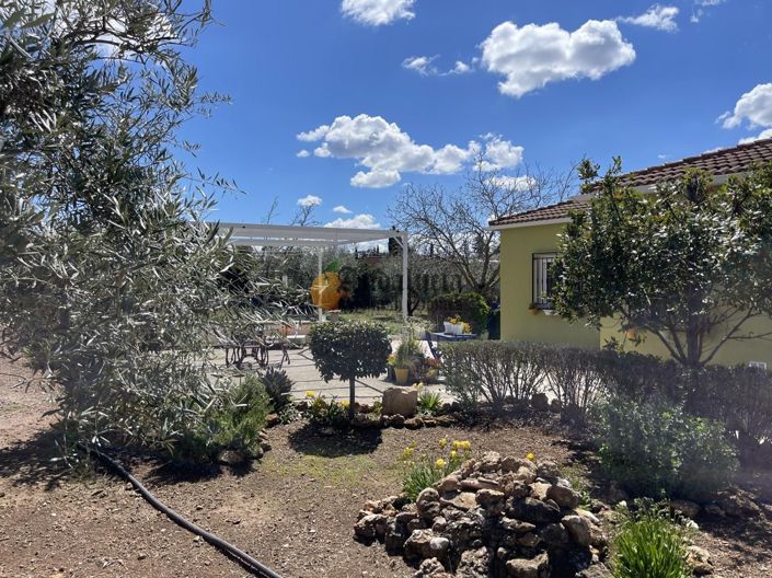 Image No.33-2 Bed Property for sale