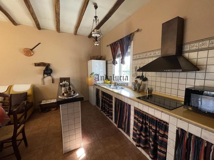 Image No.22-4 Bed Property for sale