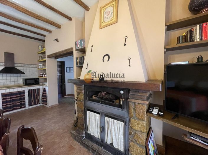 Image No.25-4 Bed Property for sale