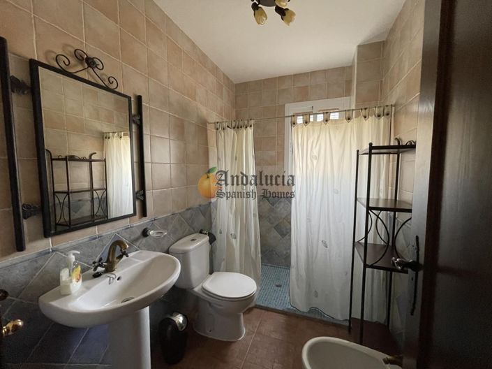 Image No.39-4 Bed Property for sale