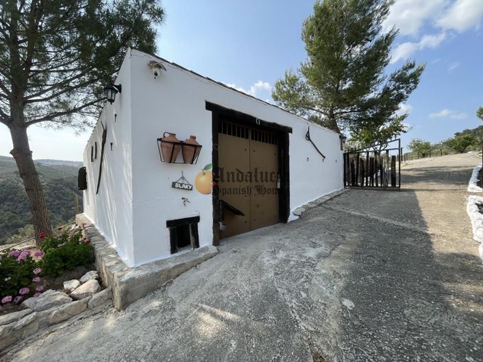 Image No.41-4 Bed Property for sale