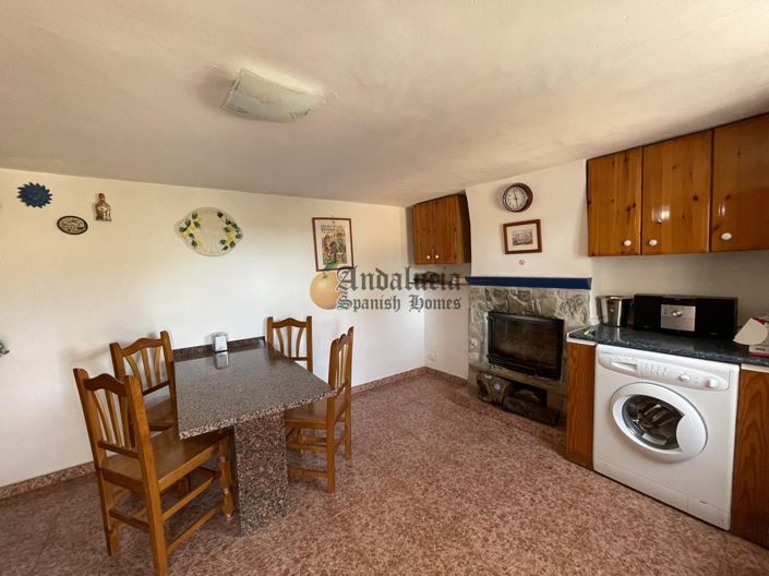 Image No.13-7 Bed Property for sale