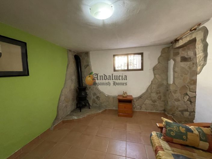 Image No.18-7 Bed Property for sale