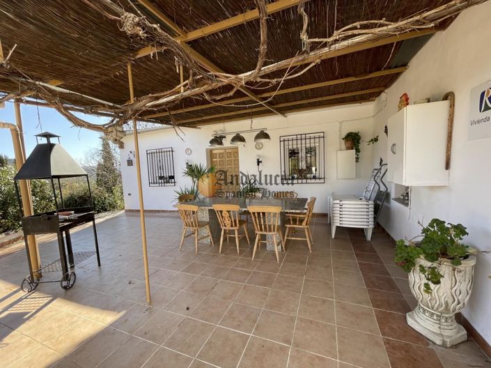 Image No.33-7 Bed Property for sale