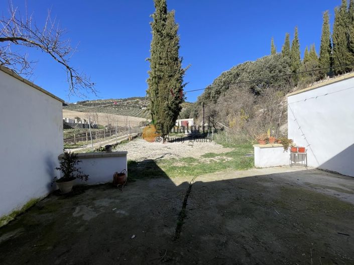 Image No.60-7 Bed Property for sale