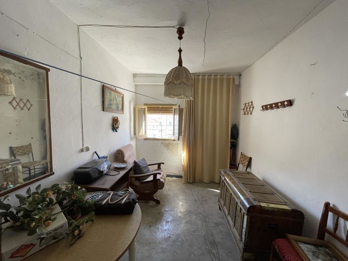 Image No.21-5 Bed Property for sale