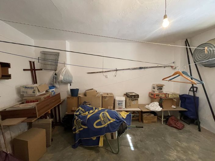 Image No.26-5 Bed Property for sale