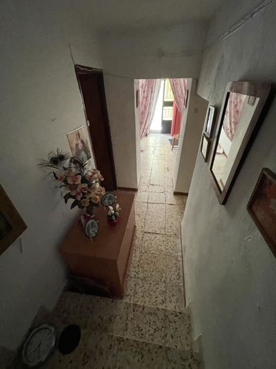 Image No.30-5 Bed Property for sale