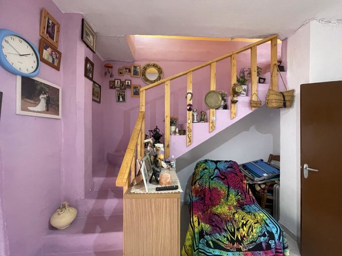 Image No.11-2 Bed Property for sale