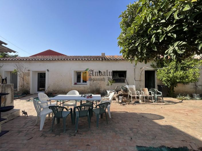 Image No.2-5 Bed Property for sale