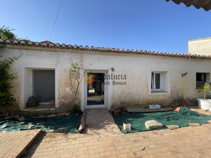 Image No.23-5 Bed Property for sale