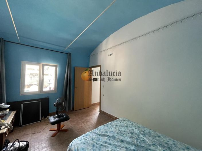 Image No.33-5 Bed Property for sale