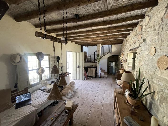 Image No.11-3 Bed Property for sale