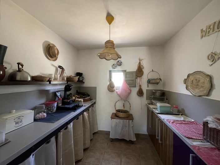 Image No.21-3 Bed Property for sale