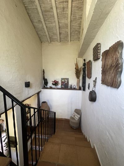 Image No.26-3 Bed Property for sale