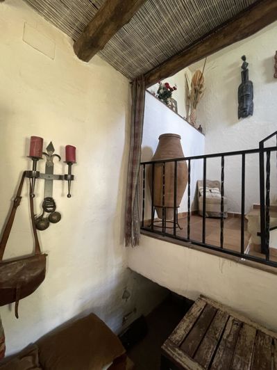 Image No.27-3 Bed Property for sale